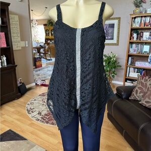 Cloud & Sky sleeveless scoop neck blouse-size L